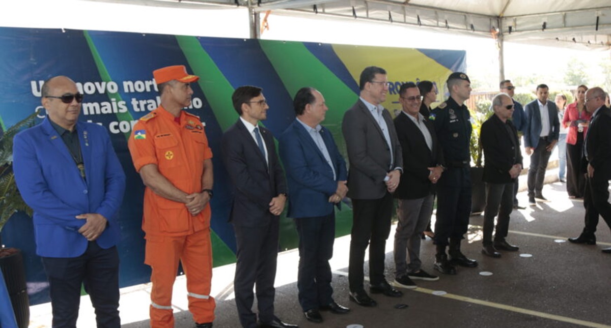 Governo de RO reforça segurança pública com entrega de novos veículos - News Rondônia