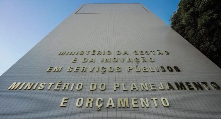 Relatório eleva para R$ 28,8 bi projeção de déficit primário em 2024