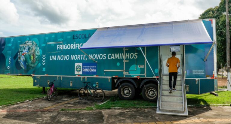 Escola Móvel de Piscicultura realiza oficinas durante exposição agropecuária, em Ariquemes