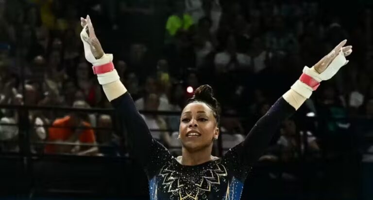 Ginasta brasileira supera depressão e perda da irmã para ser bronze em Olimpíadas
