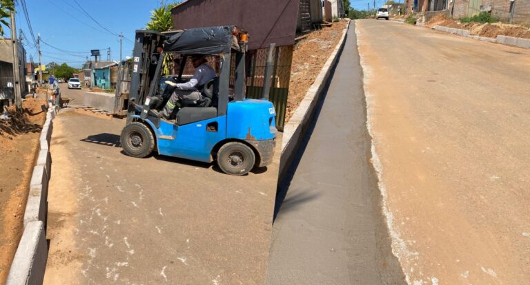 Semob inicia obras de sarjeta e meio fio a pedido do vereador Edimilson Dourado