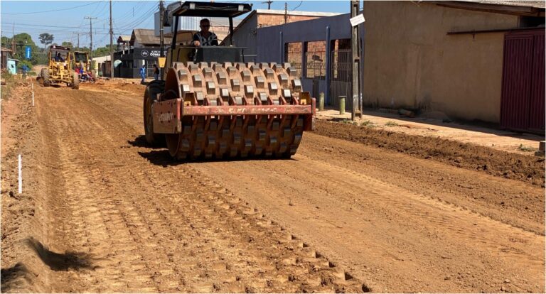 Atendendo ao pedido do vereador Edimilson Dourado, Semob inicia serviços de asfaltamento no Bairro Cidade do Lobo