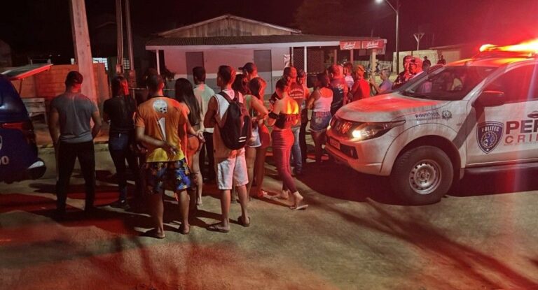 Mulher é morta a golpes de canivete em bar de Machadinho do Oeste