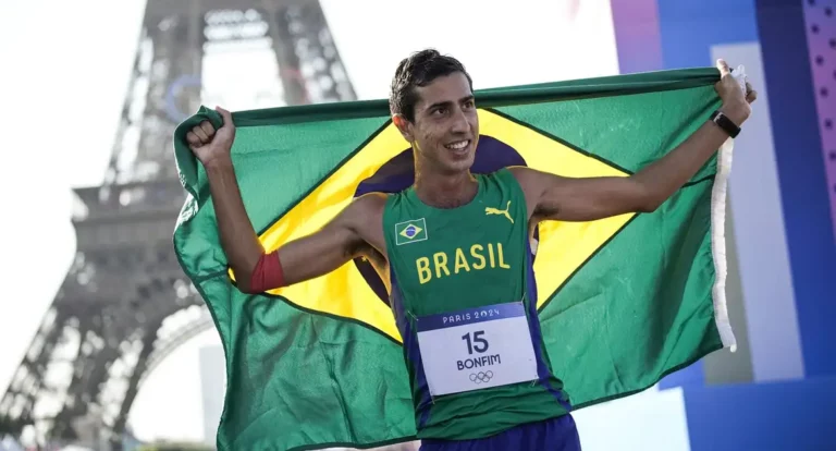 Caio Bonfim fatura prata inédita para o Brasil na marcha atlética