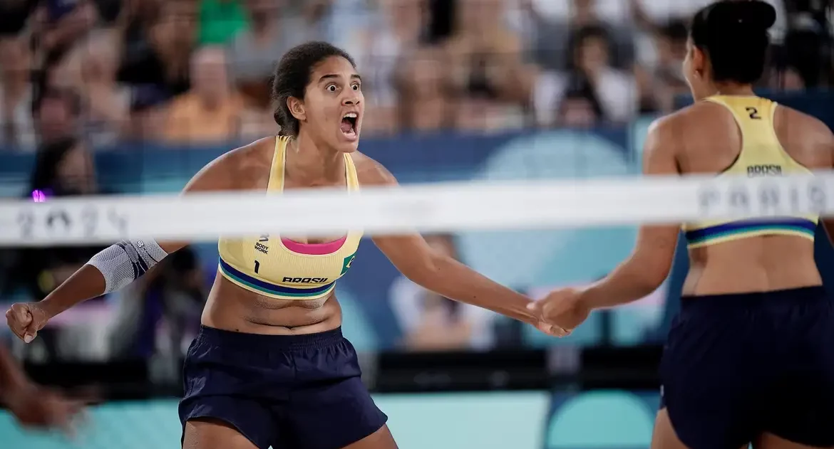 Vôlei de praia: Duda e Ana Patrícia garantem vaga nas quartas em Paris
