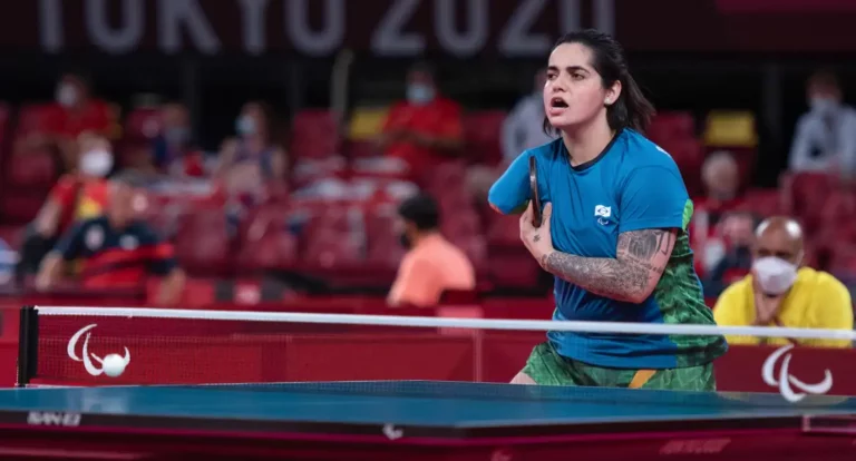 Mesa-tenista Bruna Alexandre faz história nos Jogos de Paris