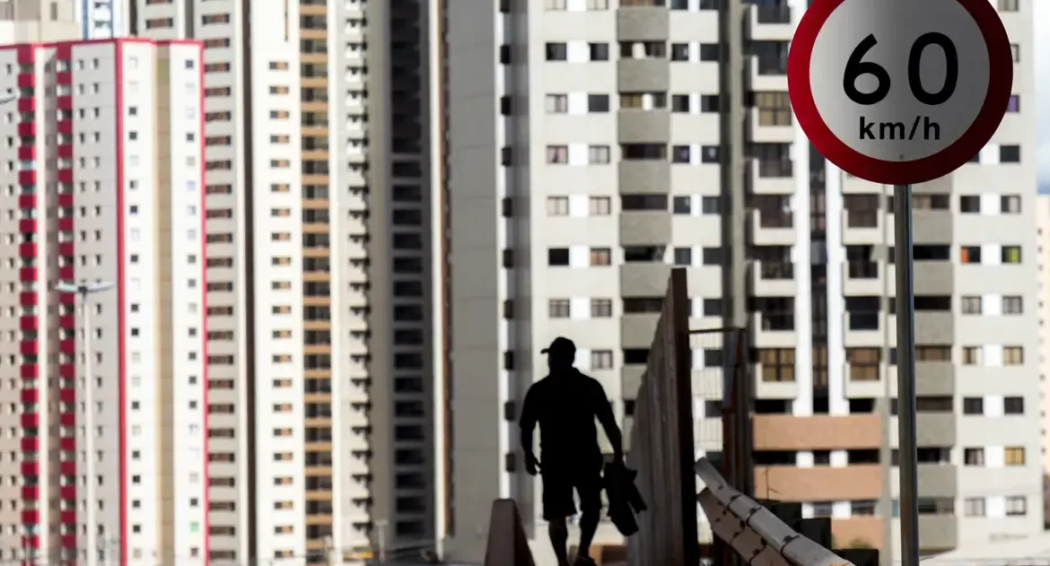 Gangstalking: médicos alertam para risco de crença em perseguição