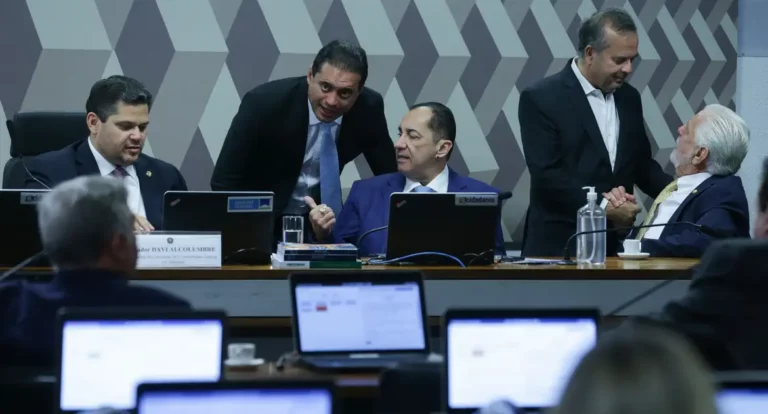 CCJ do Senado reduz prazo de inelegibilidade previsto na Ficha Limpa