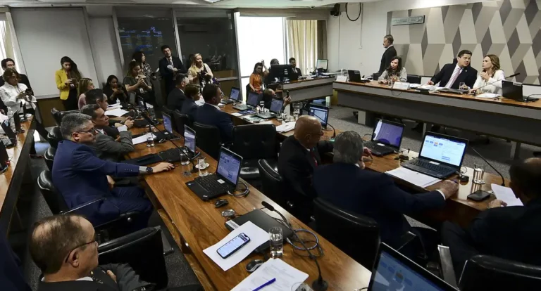 CCJ do Senado aprova projeto com mais critérios para prisão preventiva