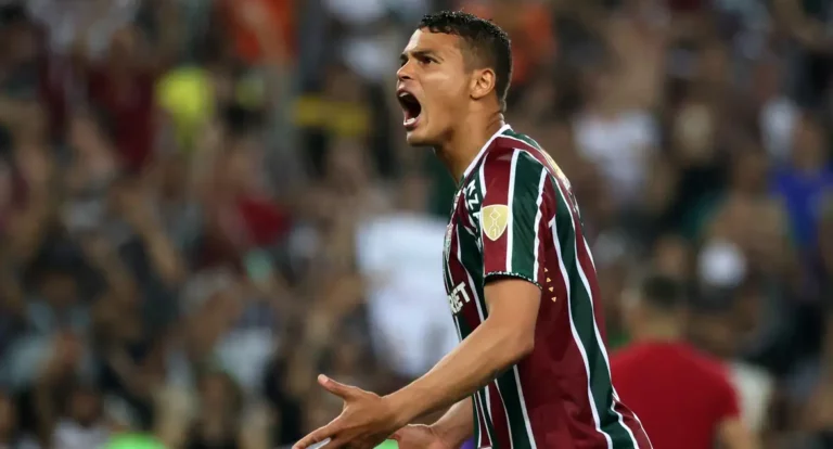 Flu supera Grêmio no Maracanã para avançar na Libertadores