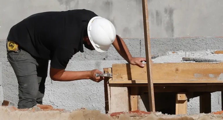 Mais de 60% de desligados que viraram MEI agiram por necessidade