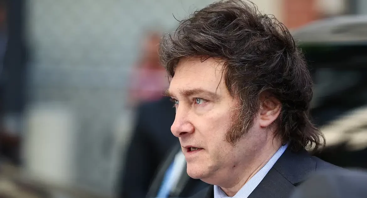 Milei vetará reforma da Previdência e divergência com Congresso cresce