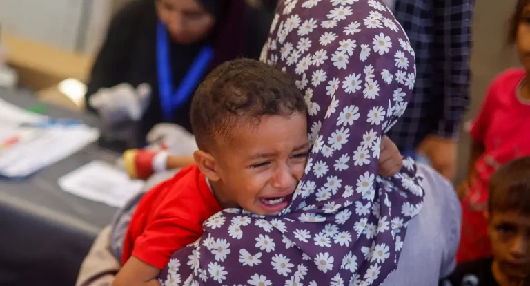 UE pede pausa humanitária para vacinação contra poliomielite em Gaza