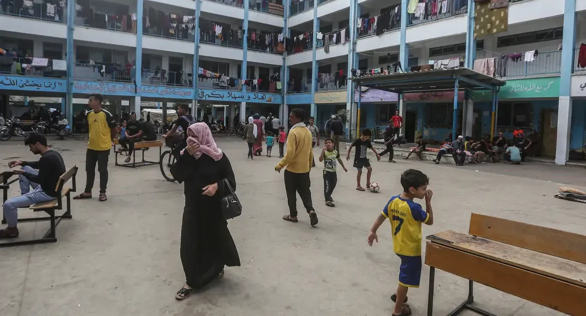 Israel anuncia retirada de áreas de Khan Yunis e Deir al-Balah