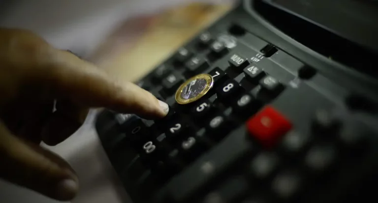 Indicador de Incerteza da Economia recua 2,5 pontos e vai para 107,8