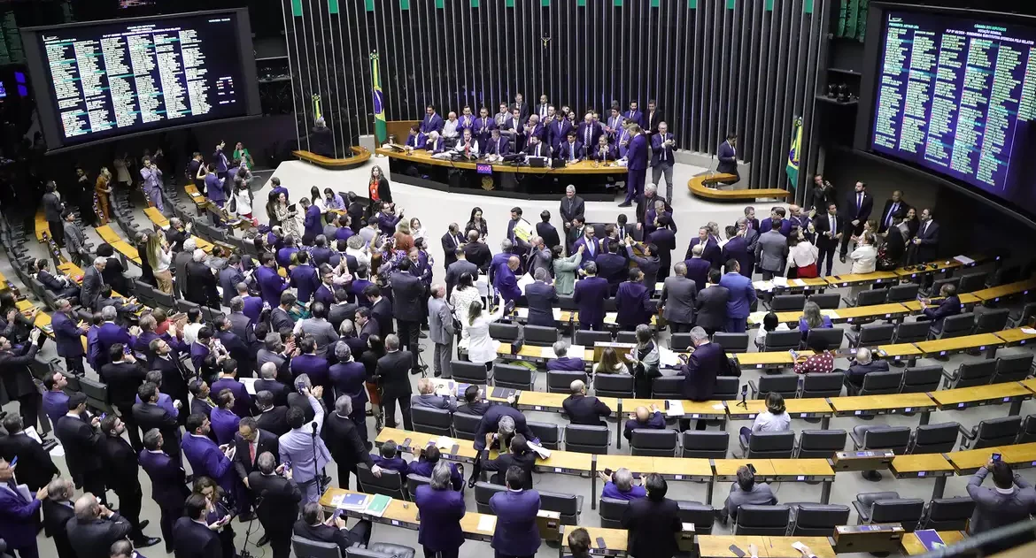 Câmara aprova segundo projeto de regulamentação da reforma tributária