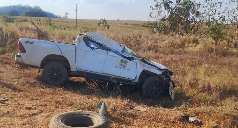 Grave acidente na BR 364 envolve veículo oficial da Prefeitura de Ji-Paraná e deixa sete feridos