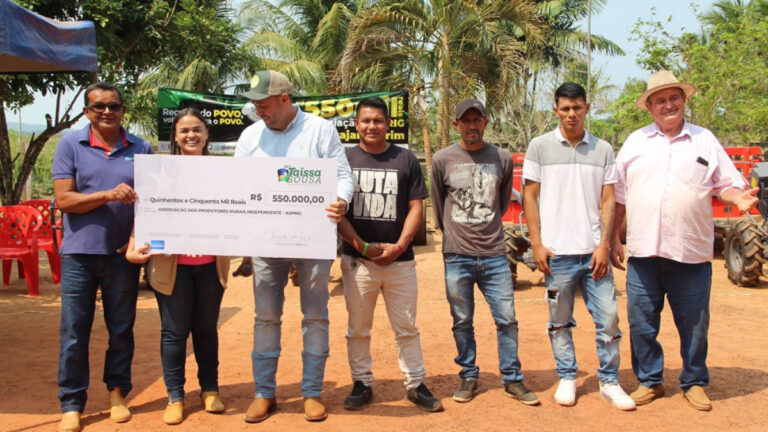 Dra. Taíssa entrega maquinários à Associação dos Produtores Rurais Independentes de Guajará-Mirim - News Rondônia