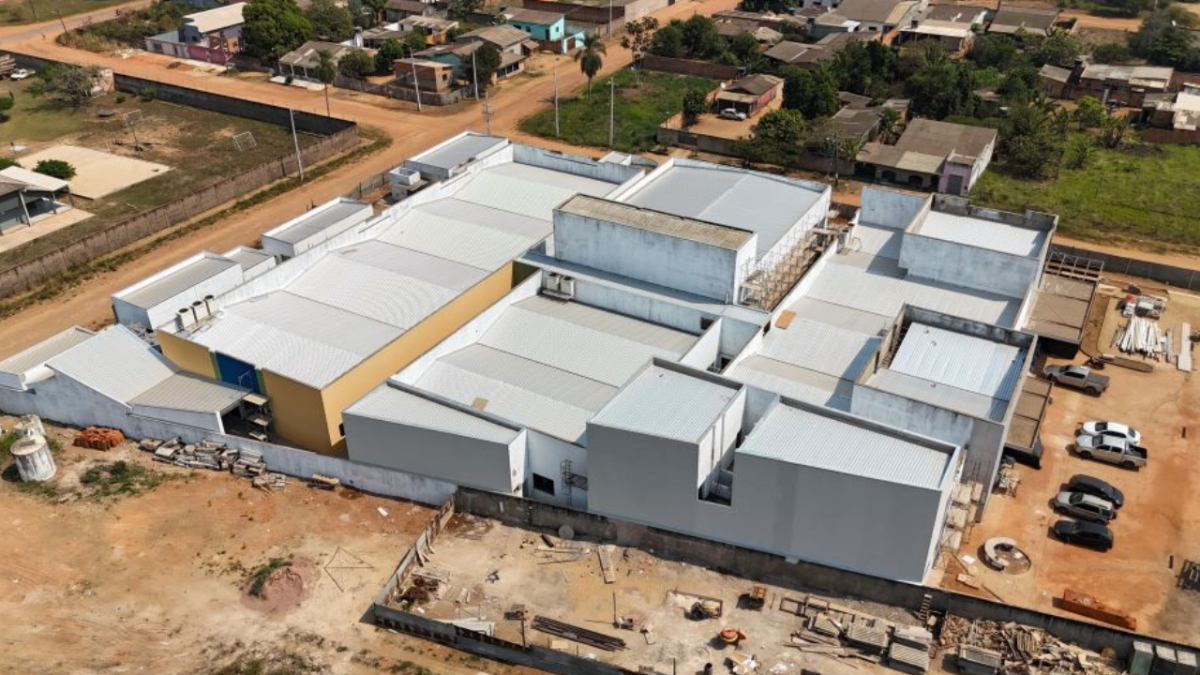 Dra. Taíssa acompanha avanços nas Obras do Hospital Regional de Guajará-Mirim e destaca 72% de conclusão - News Rondônia