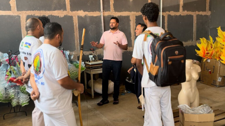 Samuel Costa ouve demandas de moradores do Orgulho do Madeira e reforça compromisso com justiça social - News Rondônia