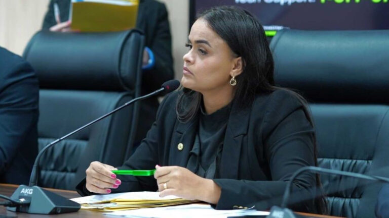 Dra. Taíssa solicita estudo técnico para regularização fundiária em bairros de Guajará-Mirim - News Rondônia