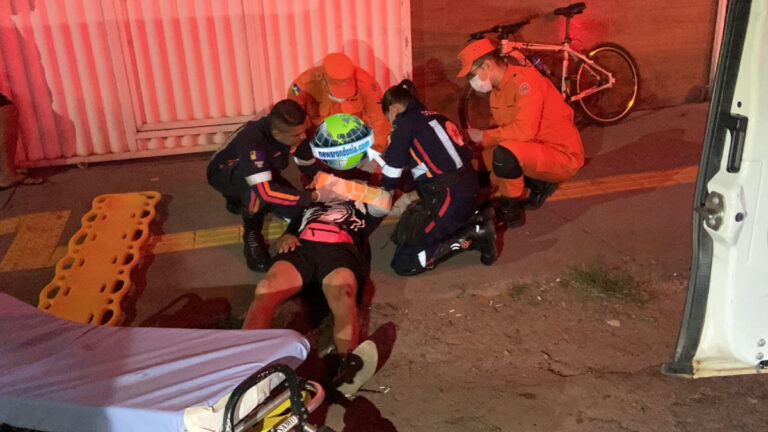 Ciclista fica ferido em acidente com motoboy no centro - News Rondônia