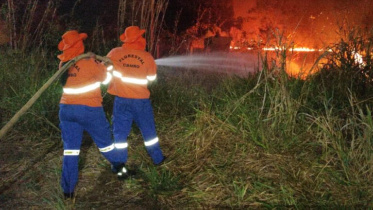 Governo de RO decreta mobilização máxima de combate a incêndios florestais no estado