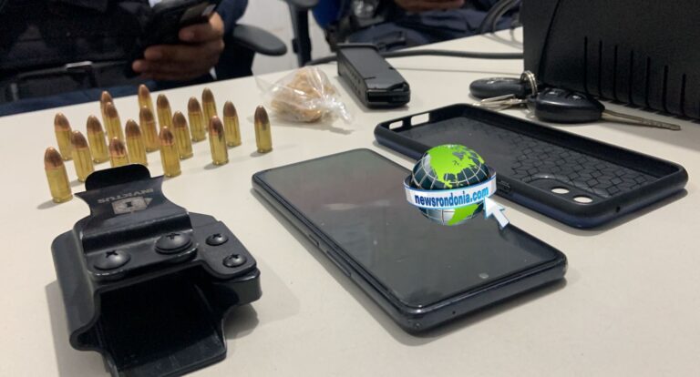 Jovem que responde por homicídio é preso com drogas e munições em veículo