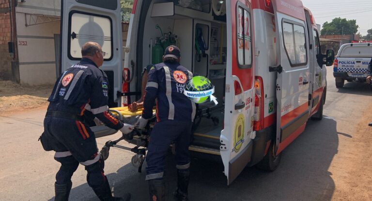 Briga deixa dois esfaqueados em vila de apartamentos na zona leste