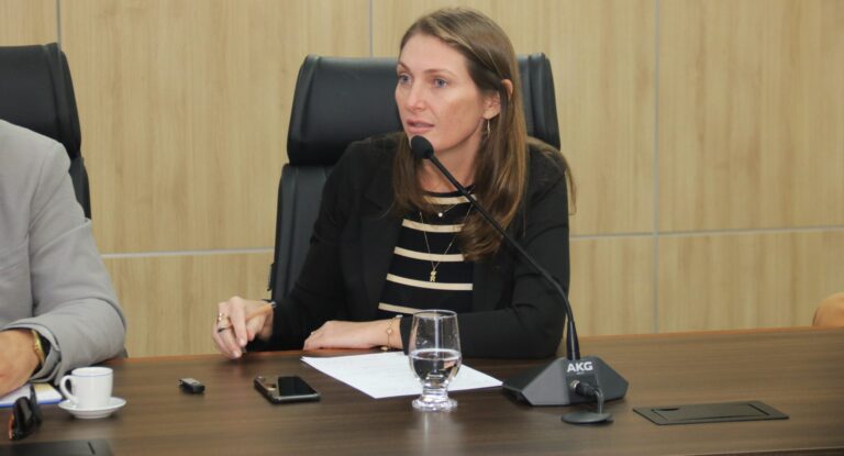 Deputada Gislaine Lebrinha garante recurso para Saúde em Alvorada do Oeste