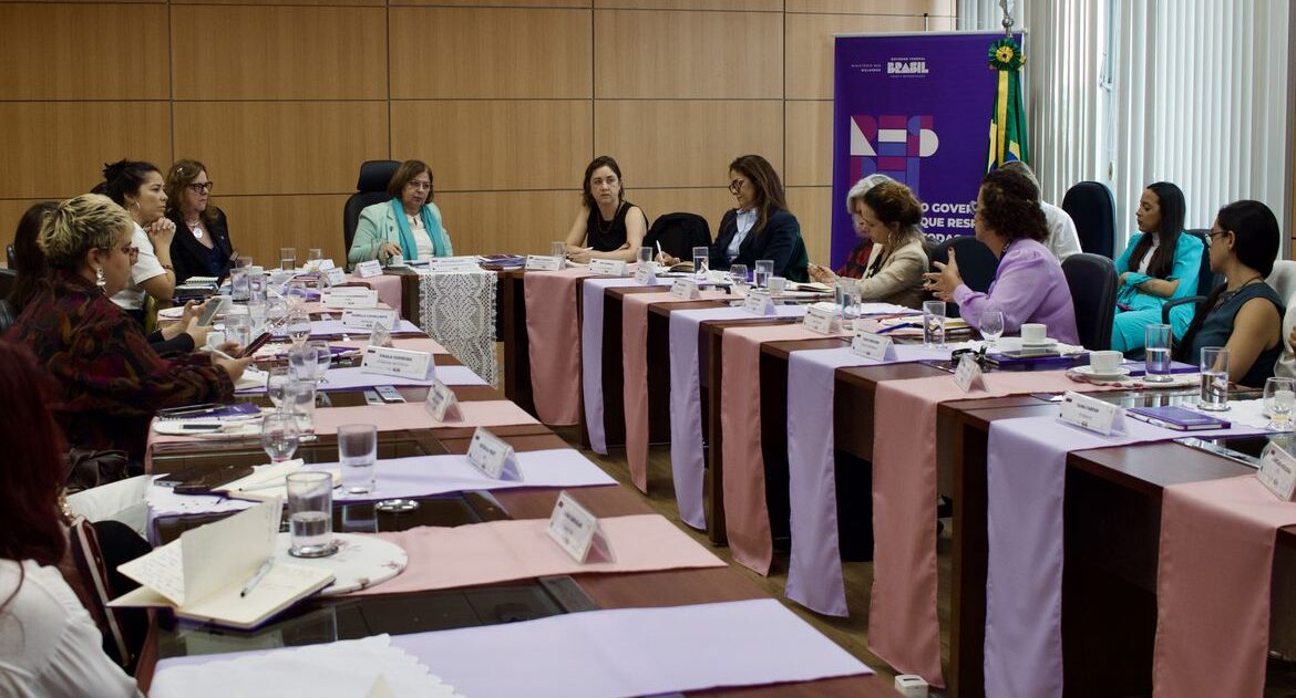 Governo quer apoio de times de futebol contra feminicídio