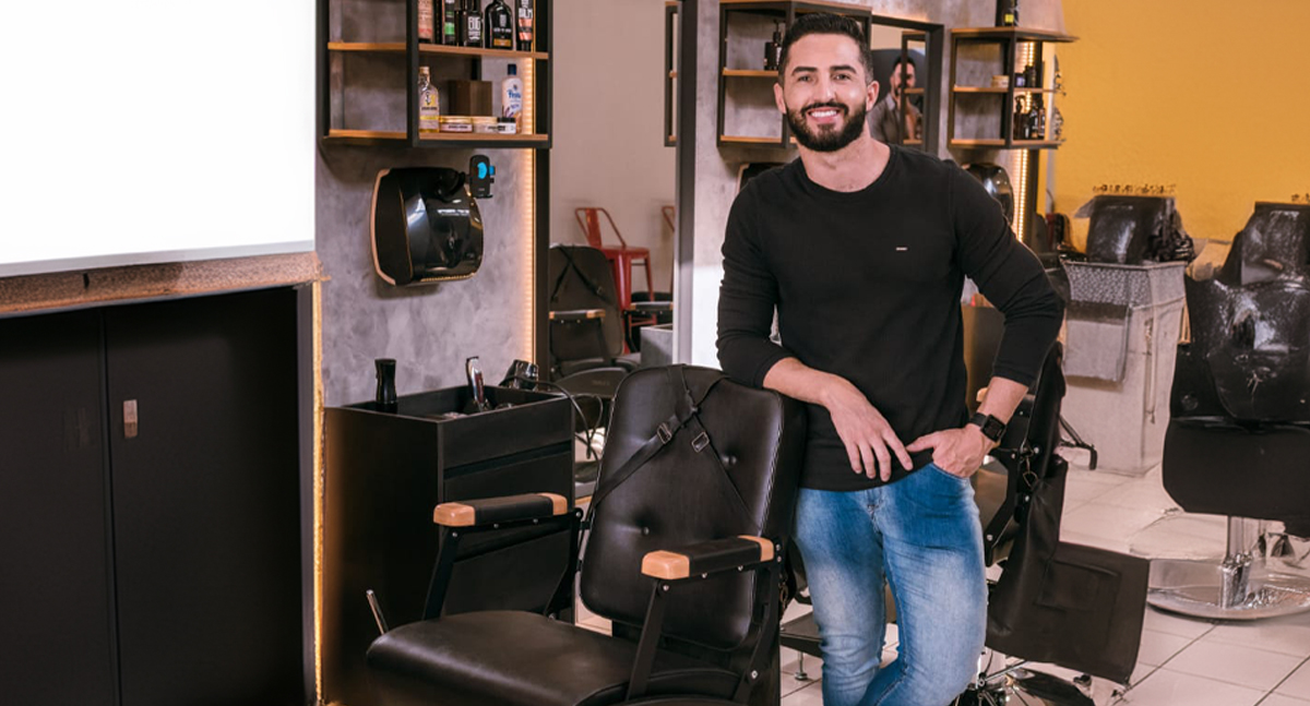 Cortes de cabelo e barba ilimitados: clube inusitado oferecido por barbearia chama a atenção em Vilhena - News Rondônia