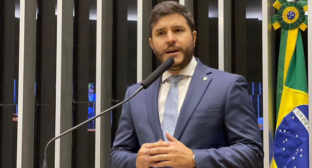 Deputado Maurício Carvalho solicita apoio da força aérea para combater incêndios florestais em Rondônia - News Rondônia