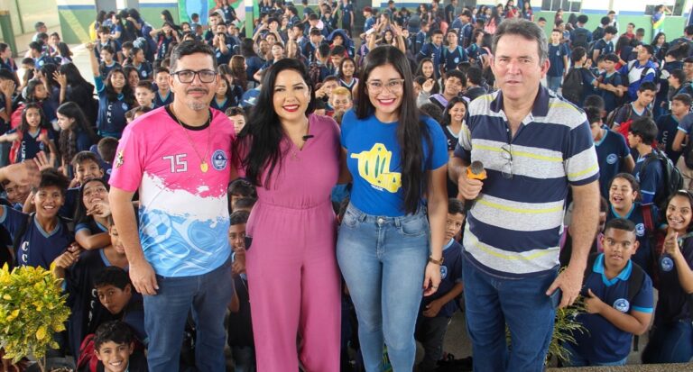 Empreendedorismo em Foco: Deputada federal Cristiane Lopes Palestra aos Estudantes da Escola Capitão Cláudio-RO