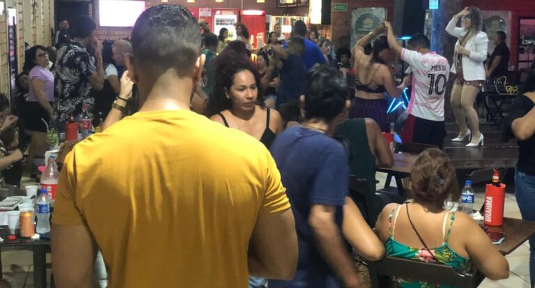 FUTEBOL & FORRÓ -  Transmissão do jogo do Flamengo e shows de grupos de forró no Mercado Cultural - News Rondônia