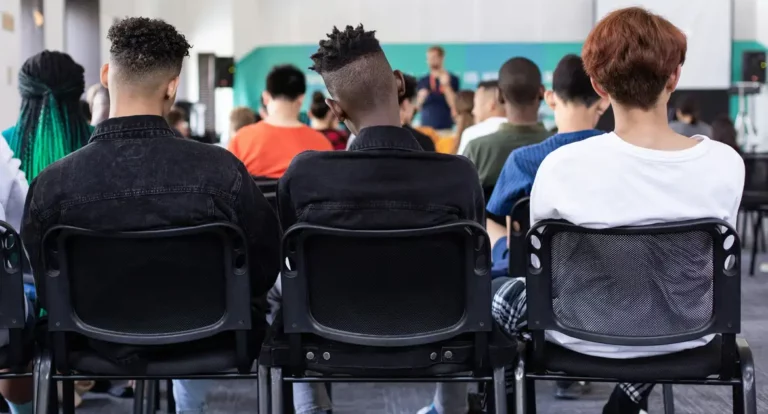Investimento público em educação cai no Brasil entre 2015 e 2021