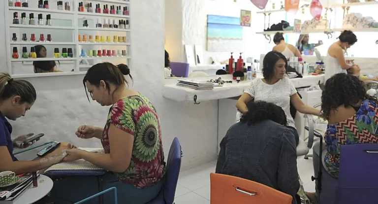 Setor de serviços cresce 1,2% em julho frente a junho e renova recorde