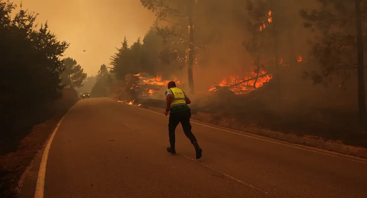 Portugal recebe ajuda de Espanha e Marrocos para lidar com incêndios