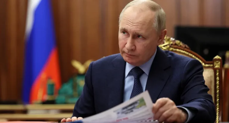 Putin diz estar disposto a negociar e focado na conquista do Donbass