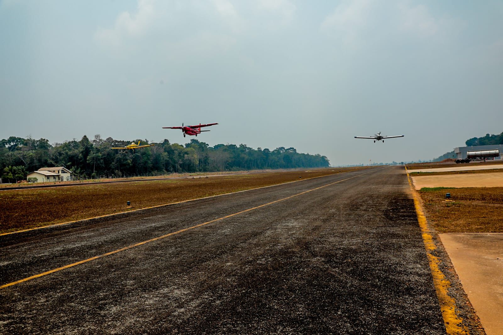 Governador Marcos Rocha reforça combate aos incêndios florestais em Rondônia com contratação de aviões - News Rondônia