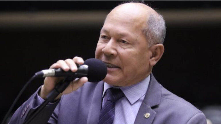 CORONEL CHRISÓSTOMO: Com mínima histórica, rio madeira deixa ribeirinhos e cidades próximas em dificuldades - News Rondônia