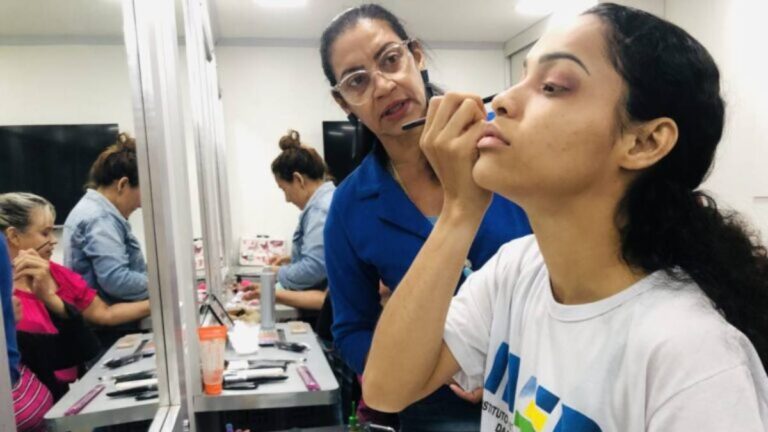 Inscrições de curso Maquiagem para Festa em Porto Velho seguem até quinta-feira, 5