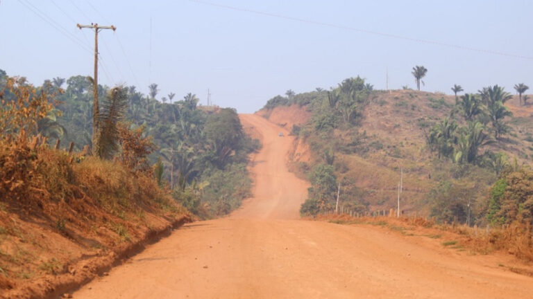 Solicitação da Dra. Taíssa para recuperação da estrada de União Bandeirantes é atendida - News Rondônia