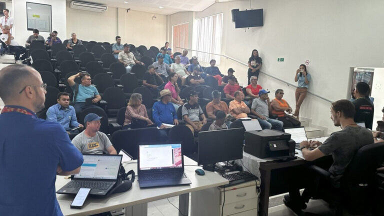 Encontro aborda orientações a produtores sobre uso da água e combate aos incêndios florestais, em Ouro Preto do Oeste - News Rondônia