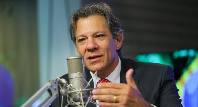 Haddad celebra reoneração da folha: “custou mais de R$ 200 bilhões”