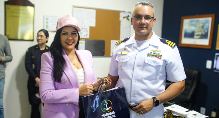 Deputada Federal Cristiane Lopes realiza visita institucional à Capitania Fluvial de Porto Velho e reforça parceria com a Marinha do Brasil