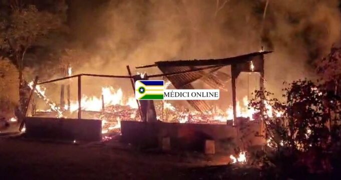 Dívida de R$ 400 leva a incêndio e agressão em Presidente Médici