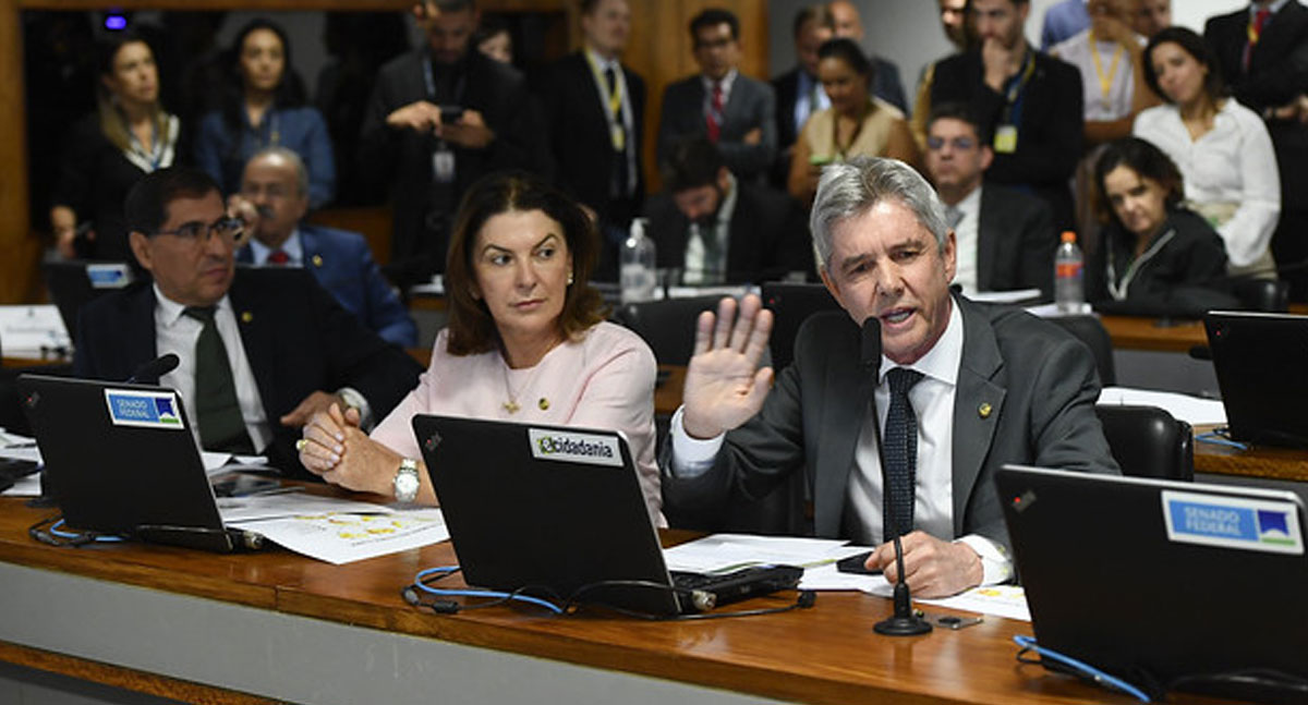 Senador cobra explicações da ministra Marina Silva sobre os incêndios florestais e defende o produtor rural - News Rondônia