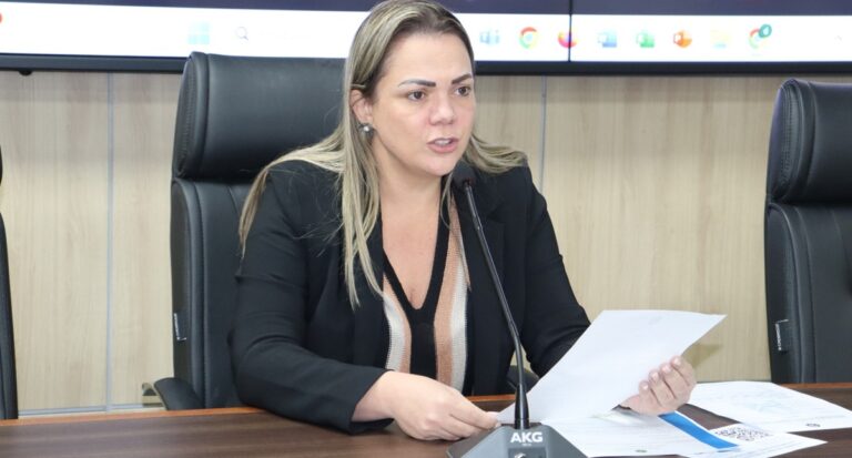 Cláudia de Jesus apoia recursos para o meio ambiente, saúde e ações contra queimadas - News Rondônia