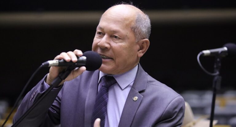 Coronel Crisóstomo: governo do amor não cansa de se superar negativamente criando paranoias de um metaverso - News Rondônia